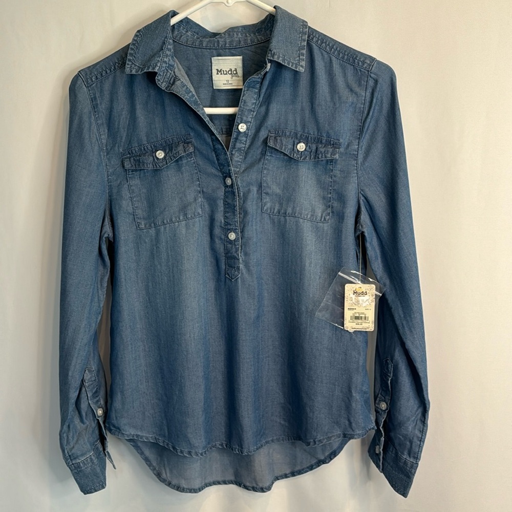 ❤️3/$30 Mudd Med Wash Blue Girl’s Top